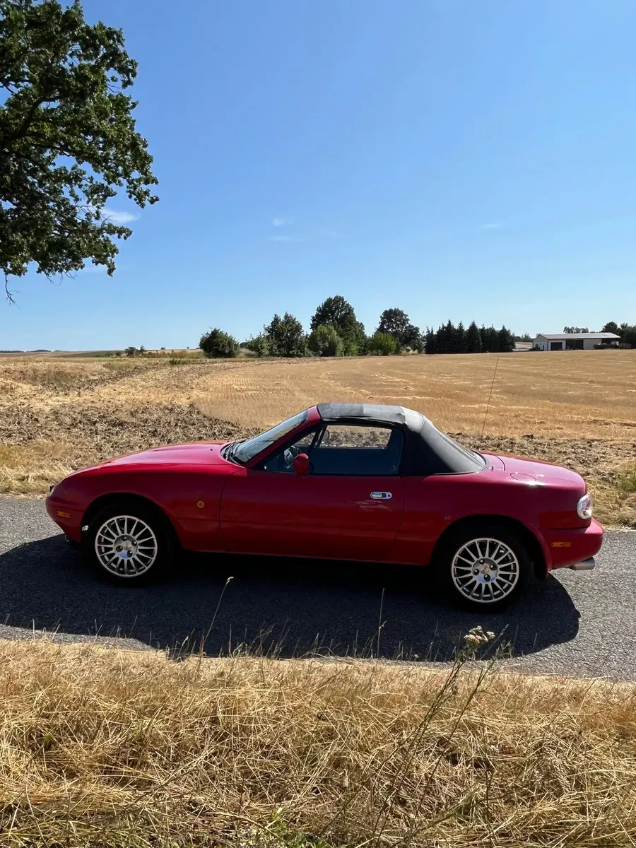 Mazda Mx-5 1996 photo 3