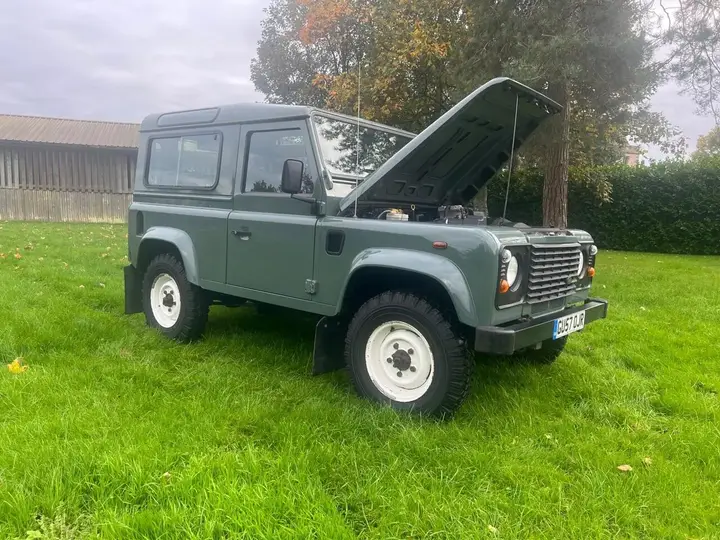 Land Rover Defender 90 2007 photo 2