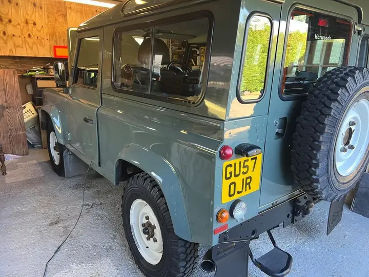 Land Rover Defender 90 2007 photo 3