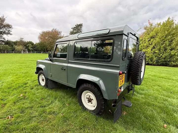 Land Rover Defender 90 2007 photo 5