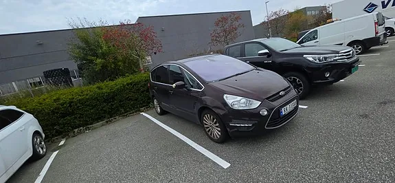 Ford S-Max 2011 photo 3