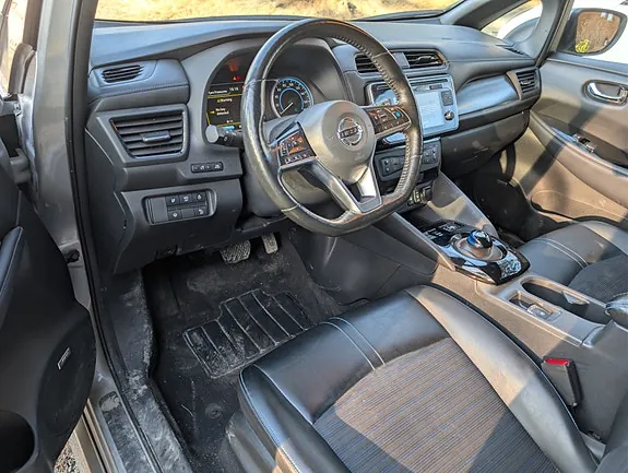 Nissan Leaf 2018 photo 2
