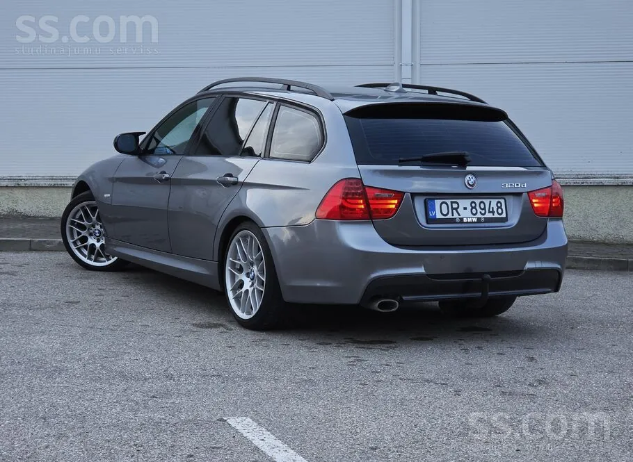 BMW 320D 2009 photo 3