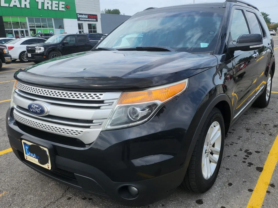Ford Explorer 2011 photo 2
