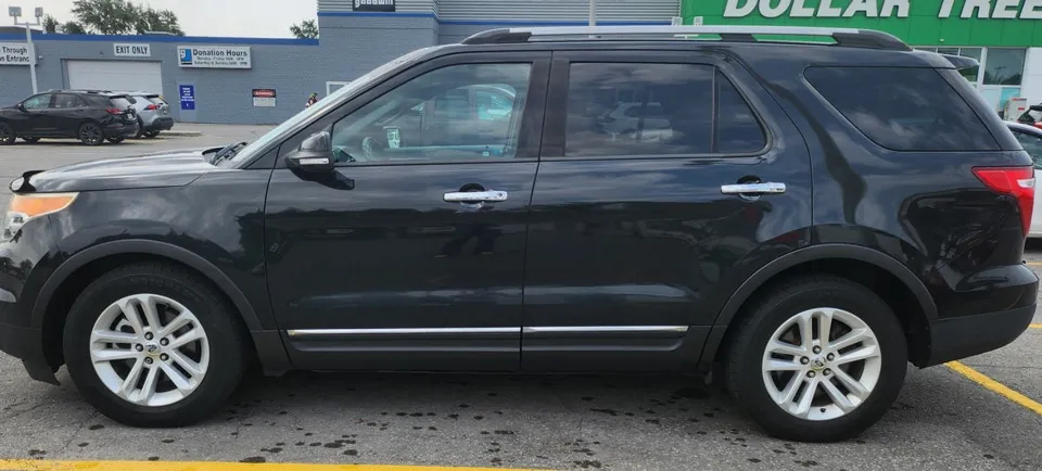 Ford Explorer 2011 photo 4