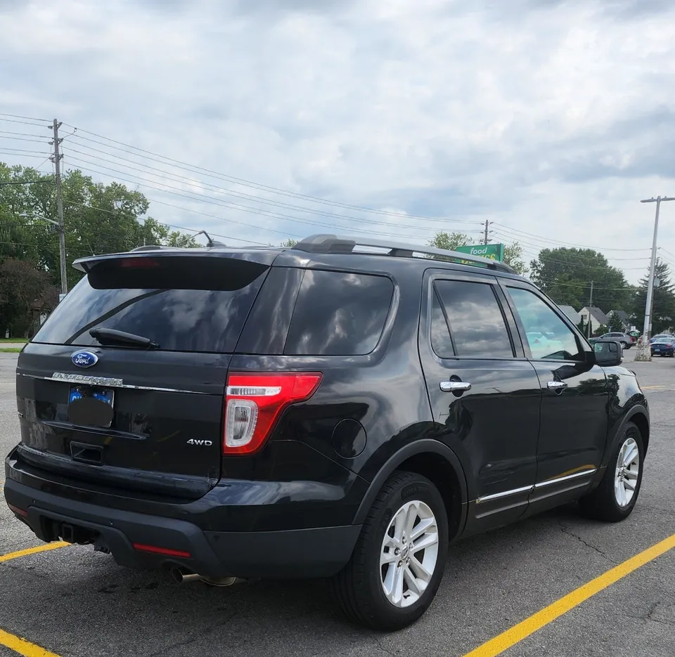 Ford Explorer 2011 photo 5
