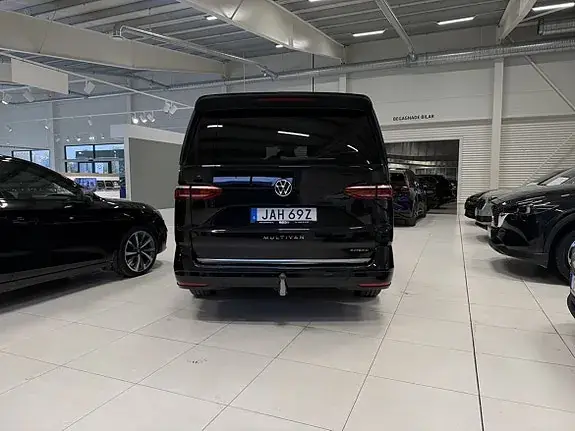 Volkswagen Multivan 2023 photo 3