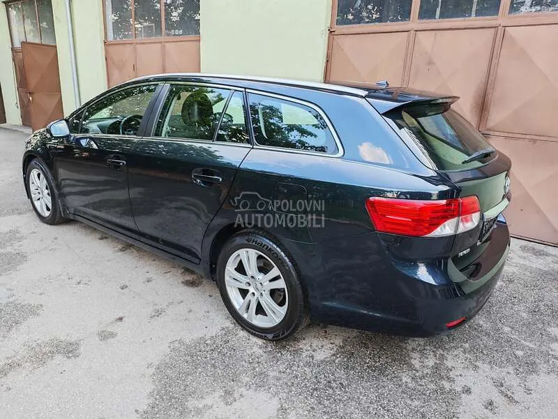 Toyota Avensis 2012 photo 4