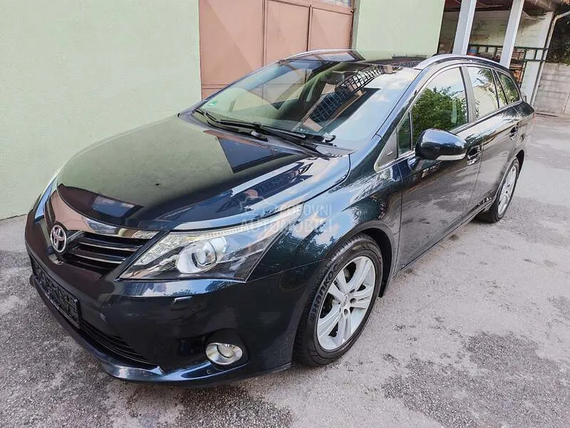 Toyota Avensis 2012 photo 2