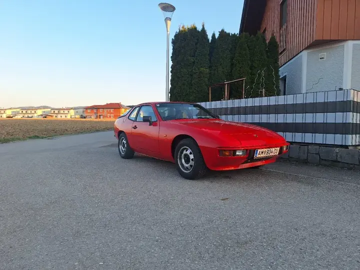 Porsche 924