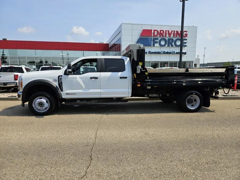 Ford Super Duty F-550 2023 photo 4