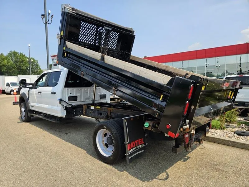 Ford Super Duty F-550 2023 photo 5