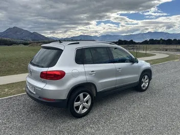 Volkswagen Tiguan 2012 photo 3