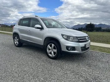 Volkswagen Tiguan 2012 photo 2