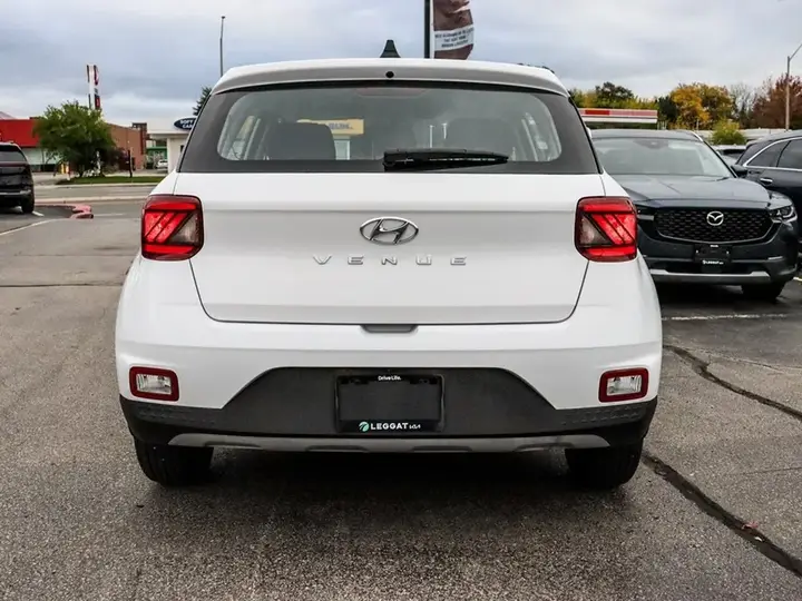Hyundai Venue 2022 photo 4