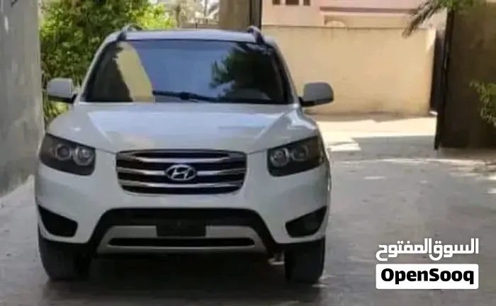 Hyundai Santa Fe 2012 photo 2
