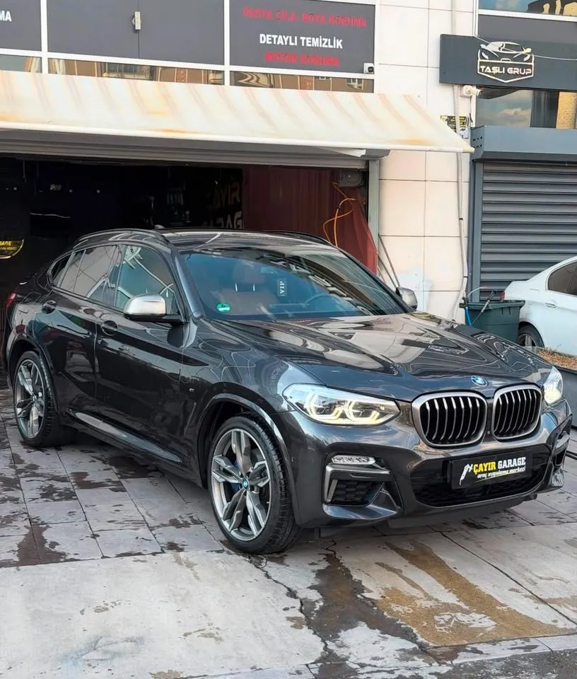BMW X4 M40I