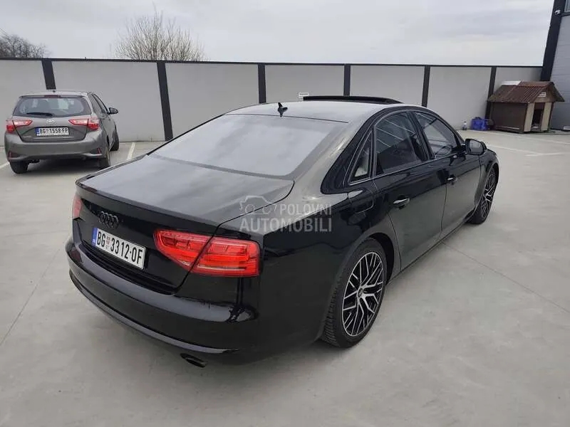 Audi A8 2011 photo 3