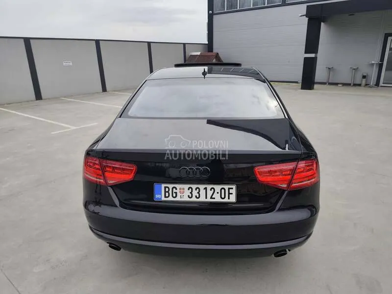 Audi A8 2011 photo 4