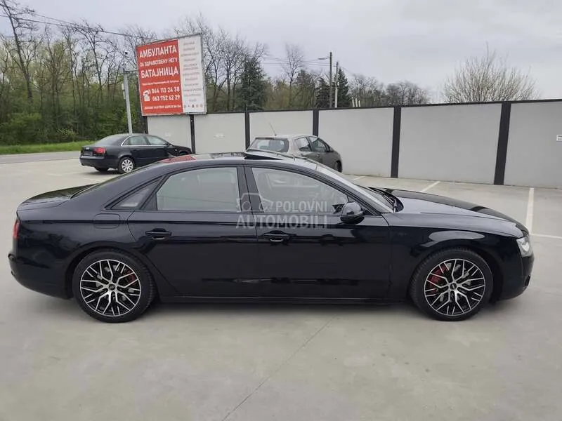 Audi A8 2011 photo 2