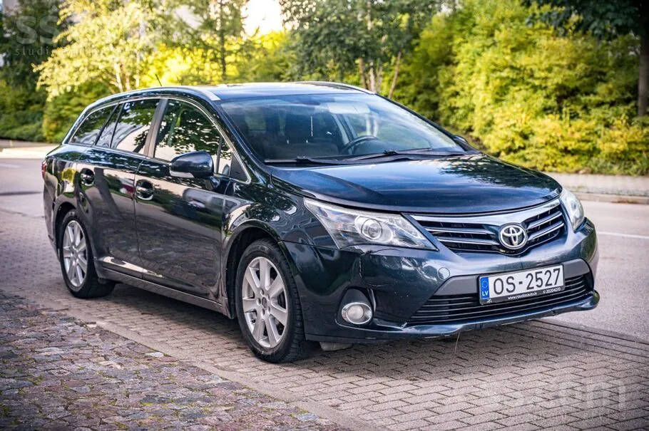 Toyota Avensis 2012 photo 3