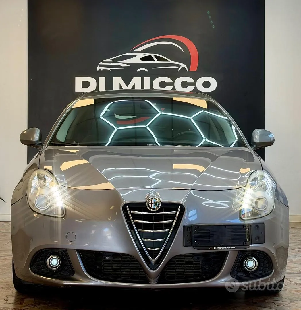 Alfa Romeo Giulietta 2014 photo 2