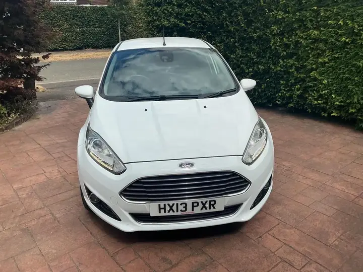 Ford Fiesta 2013 photo 5