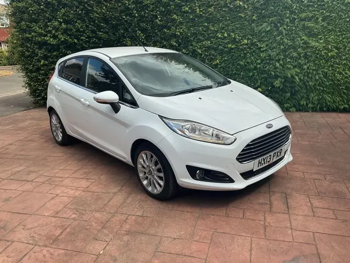 Ford Fiesta 2013 photo 4