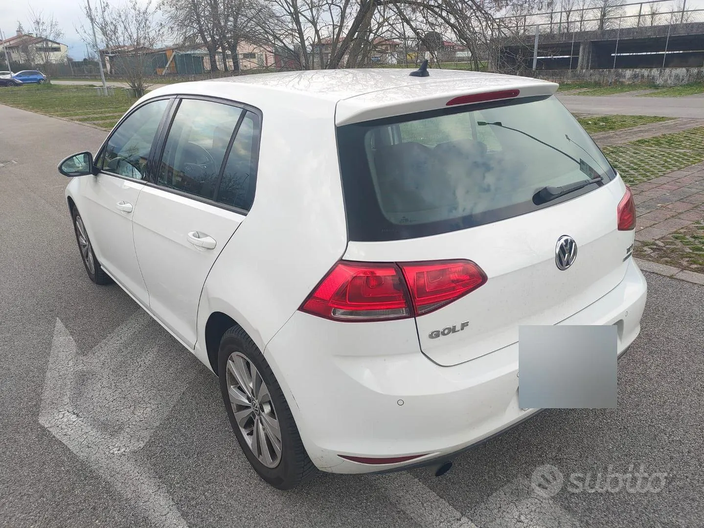 Volkswagen Golf 2018 photo 2