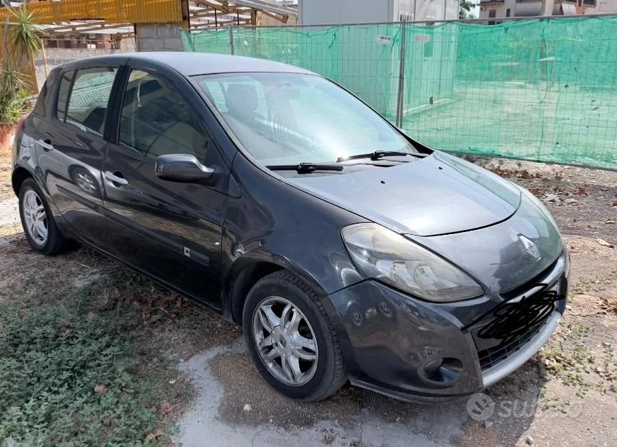 Renault Clio 2007 photo 2