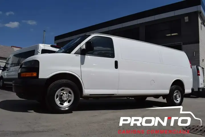 Chevrolet Express 2500 2020 photo 3