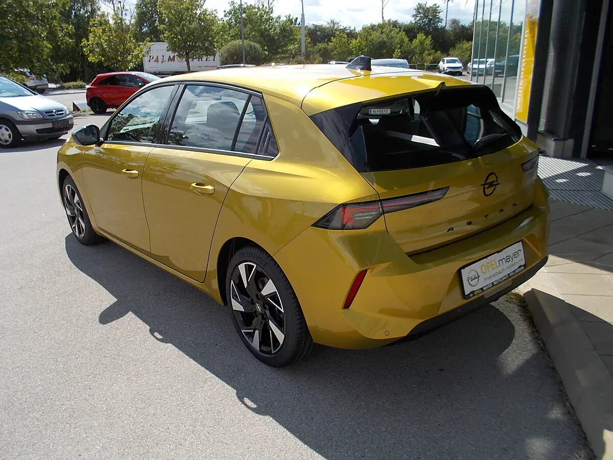Opel Astra photo 3
