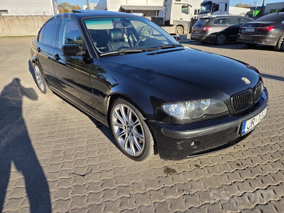 BMW 330 2003 photo 2