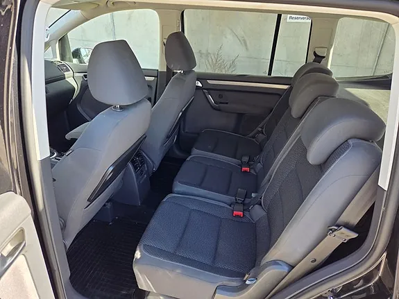 Volkswagen Touran 2012 photo 4