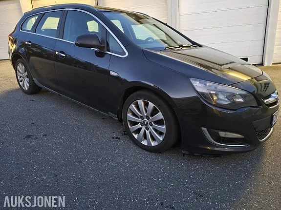 Opel Astra 2013 photo 5