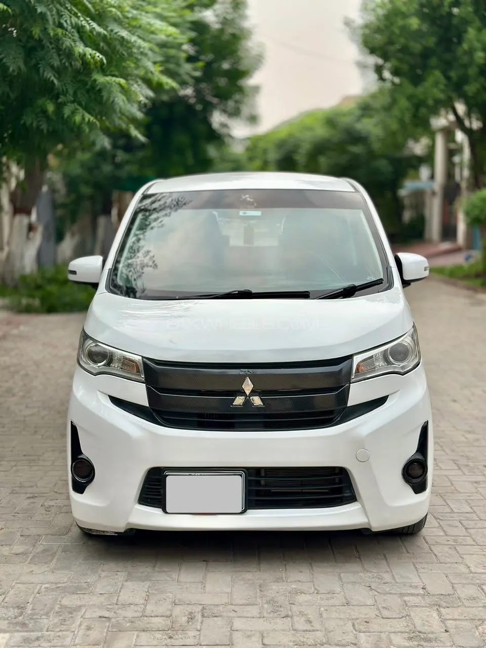 Mitsubishi Ek Custom