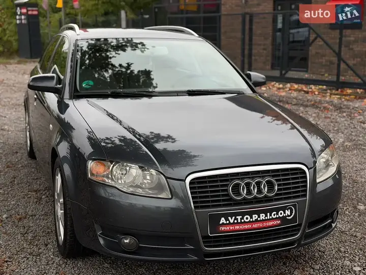 Audi A4 2005 photo 2