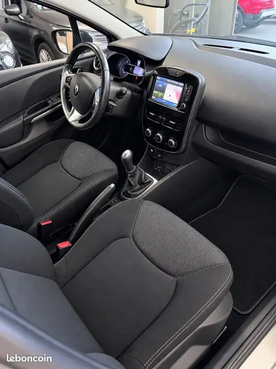 Renault Clio 2015 photo 3