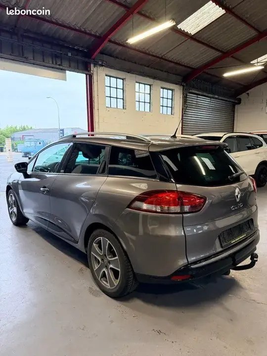 Renault Clio 2015 photo 2
