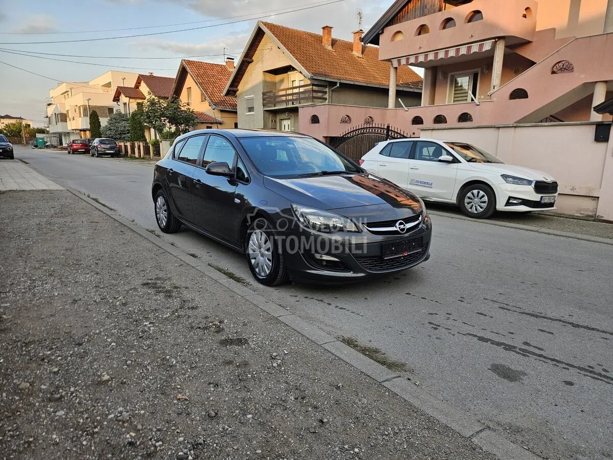 Opel Astra J