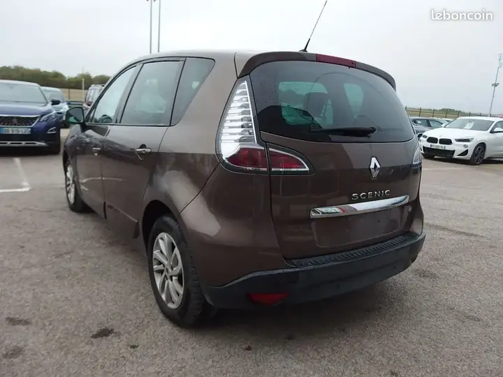 Renault Scenic 2013 photo 5
