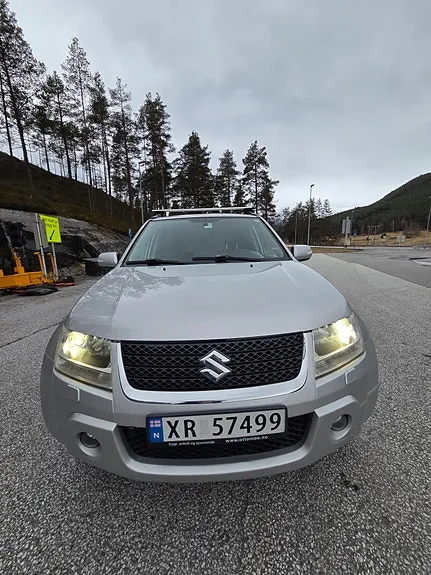 Suzuki Grand Vitara 2012 photo 2
