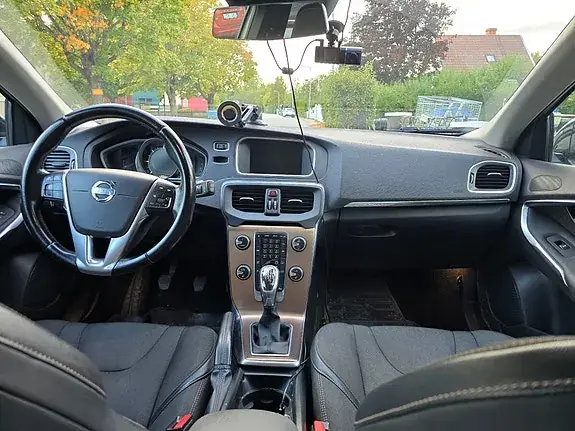 Volvo V40 Cross Country 2014 photo 4