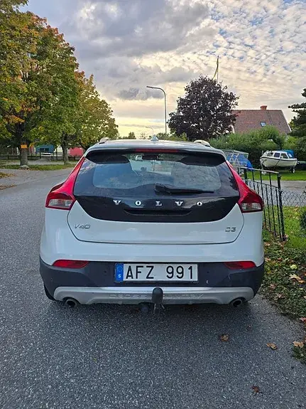 Volvo V40 Cross Country 2014 photo 3