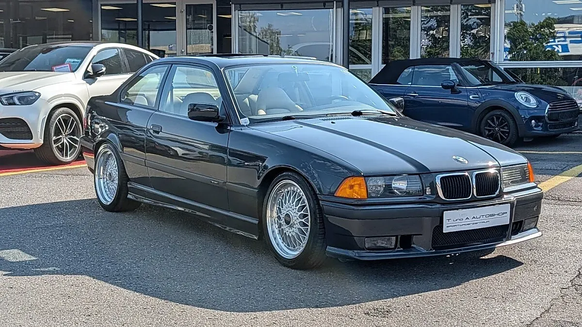 BMW 3 Series 1992 photo 3