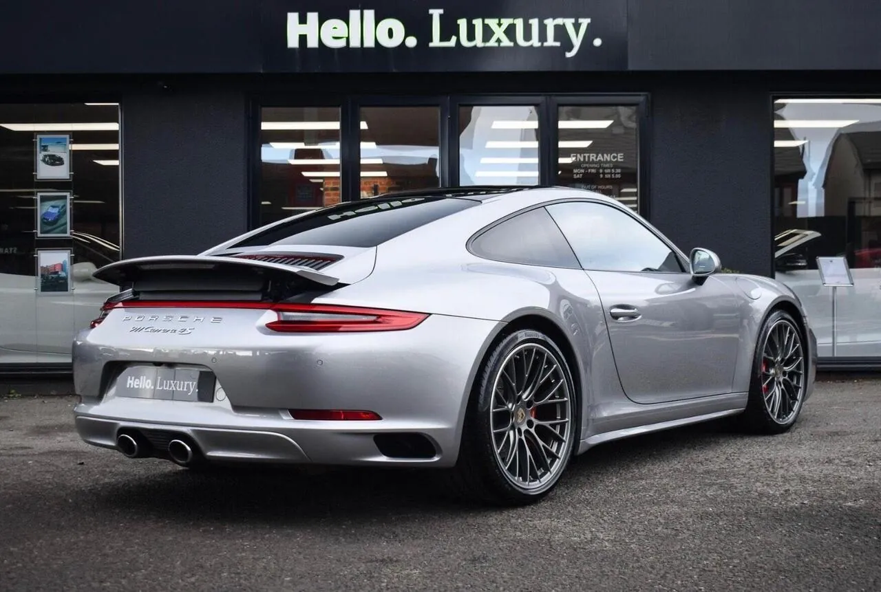 Porsche 911 2017 photo 2