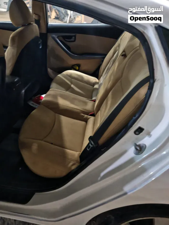 Hyundai Elantra 2013 photo 3