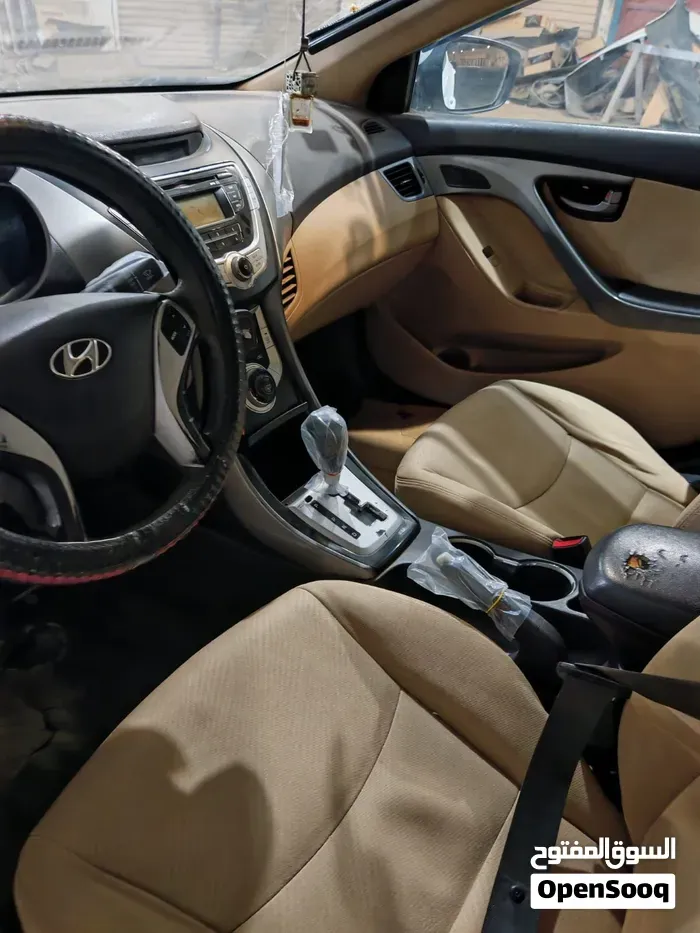 Hyundai Elantra 2013 photo 2