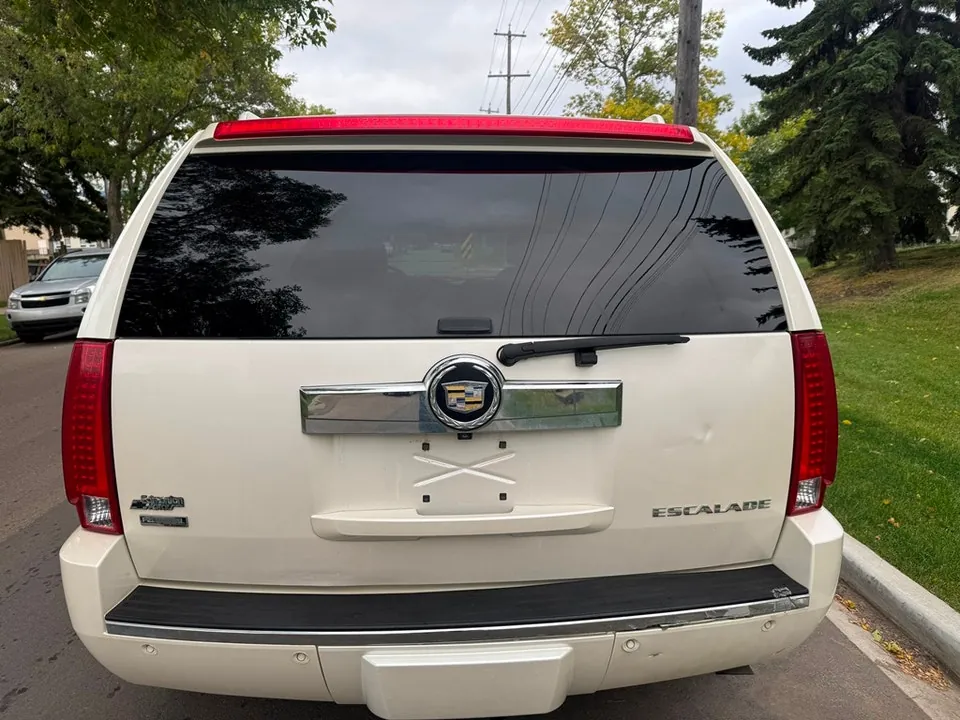 Cadillac Escalade 2011 photo 3