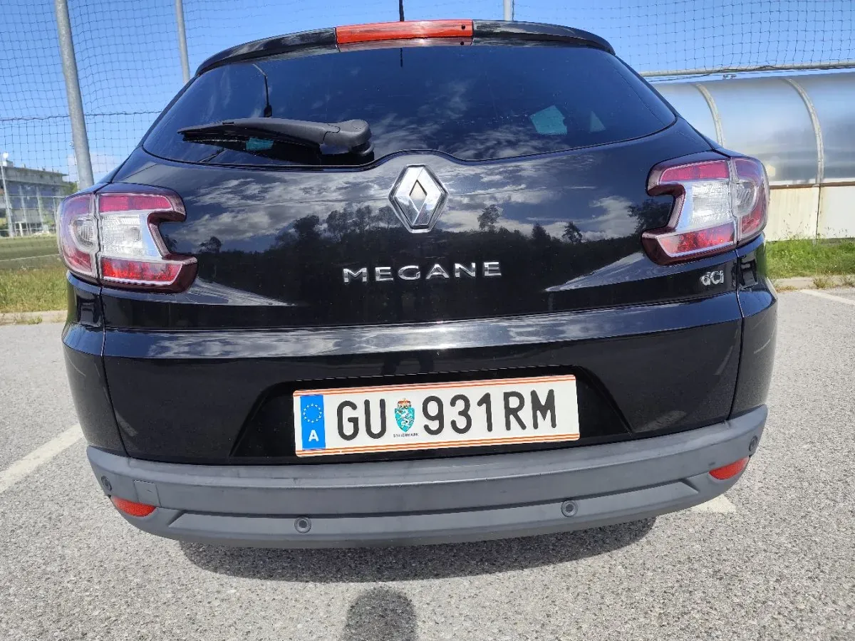 Renault Megane 2011 photo 2